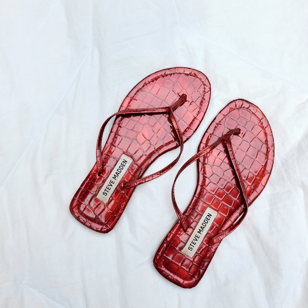 Steve Madden Patterned Maroon Flops - image 1